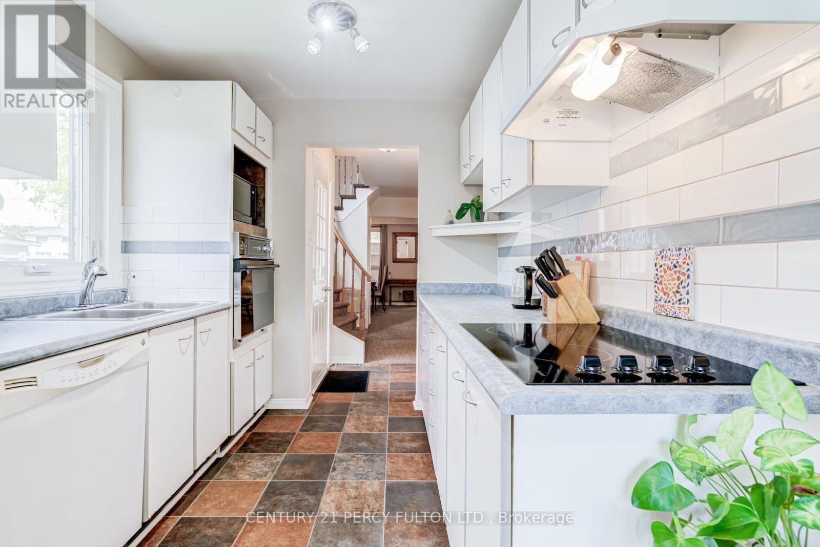 1391 Anton Square, Pickering, Ontario  L1V 5T5 - Photo 13 - E13688250