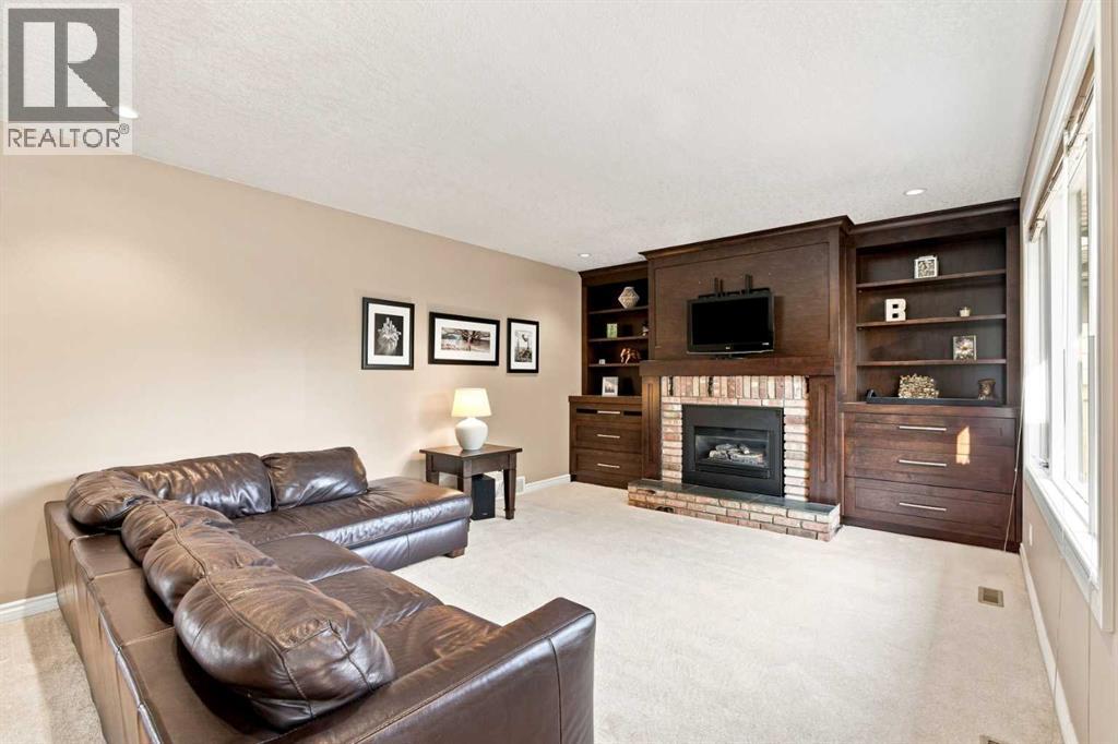 70 Sunset Way SE, Calgary, Alberta  T2X 3C1 - Photo 15 - A2338509