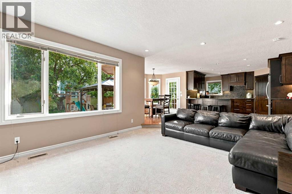 70 Sunset Way SE, Calgary, Alberta  T2X 3C1 - Photo 17 - A2338509