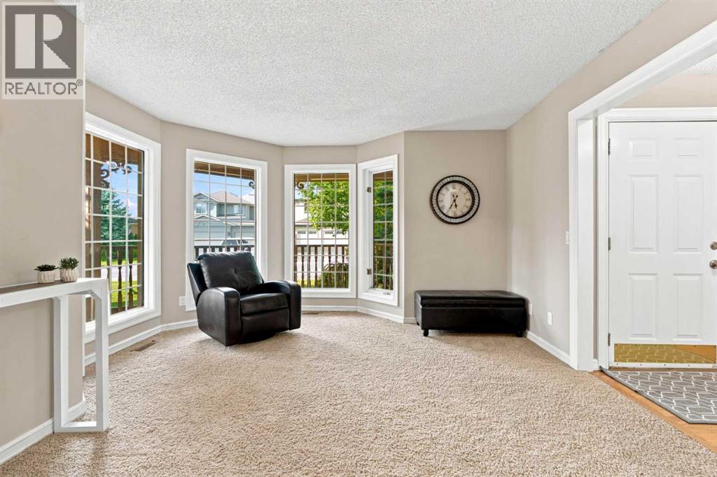70 Sunset Way SE, Calgary, Alberta  T2X 3C1 - Photo 8 - A2338509