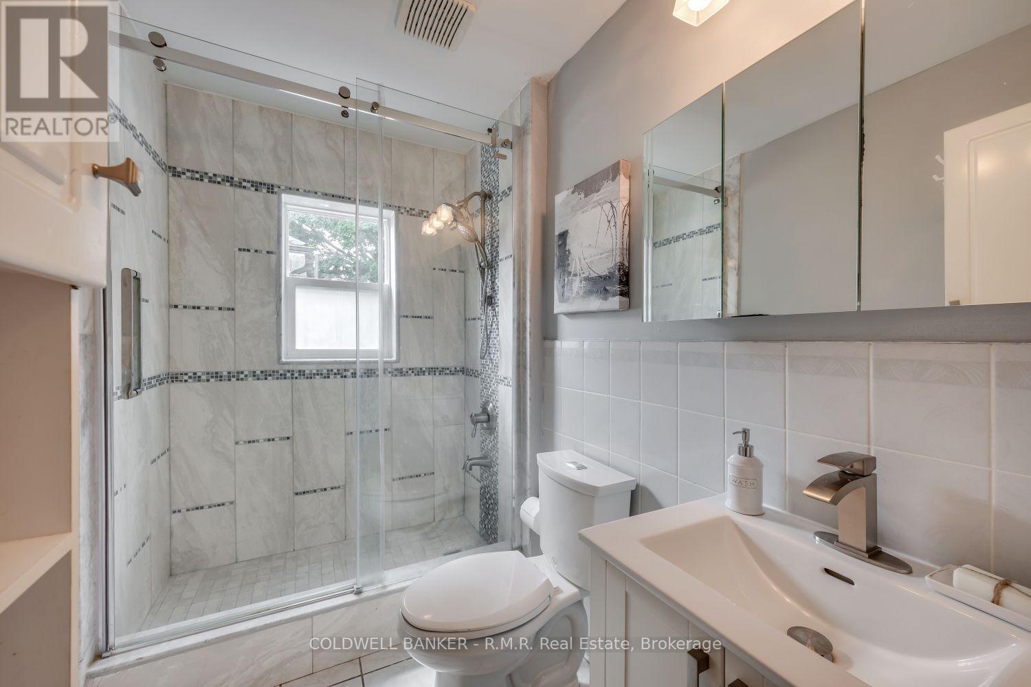 162 Magnolia Avenue, Toronto, Ontario  M1K 3K8 - Photo 15 - E13695346