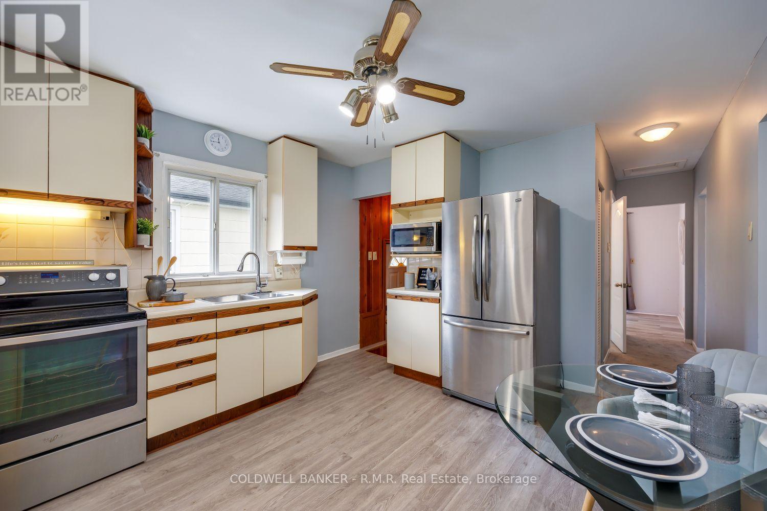162 Magnolia Avenue, Toronto, Ontario  M1K 3K8 - Photo 9 - E13695346