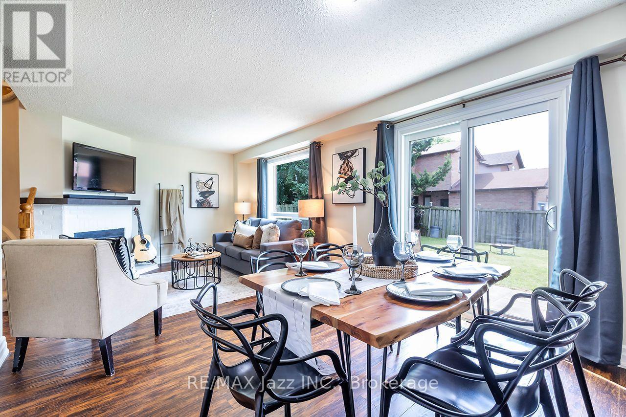 621 Flavelle Court, Pickering, Ontario  L1V 3W6 - Photo 7 - E13695382