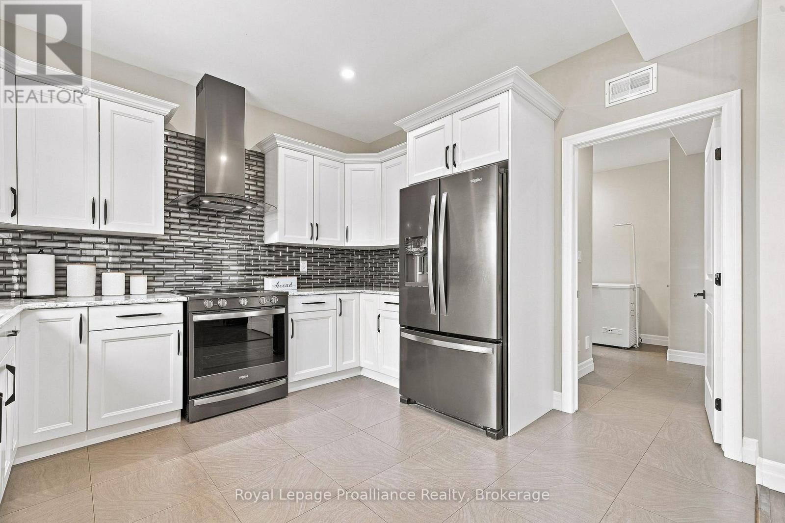 92 Northumberland Boulevard, Quinte West, Ontario  K8V 0L1 - Photo 14 - X13695442
