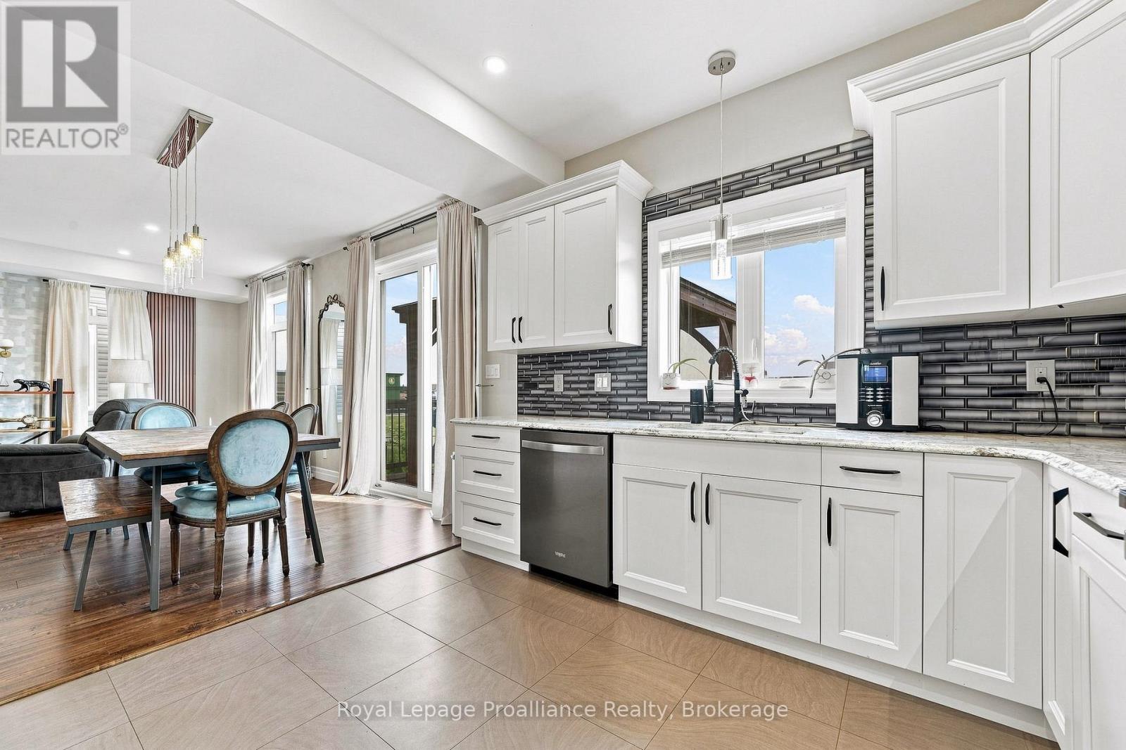 92 Northumberland Boulevard, Quinte West, Ontario  K8V 0L1 - Photo 17 - X13695442
