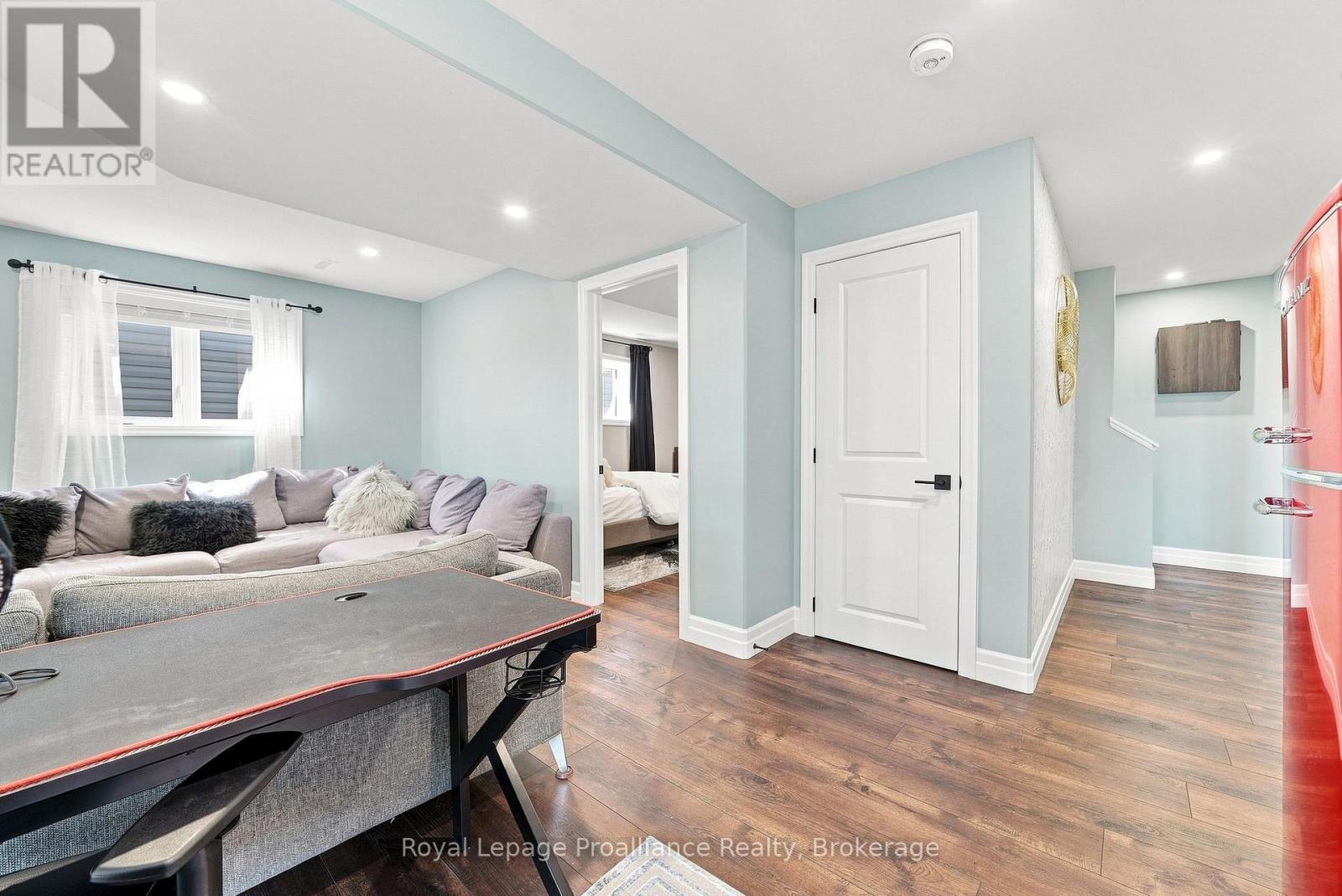 92 Northumberland Boulevard, Quinte West, Ontario  K8V 0L1 - Photo 37 - X13695442