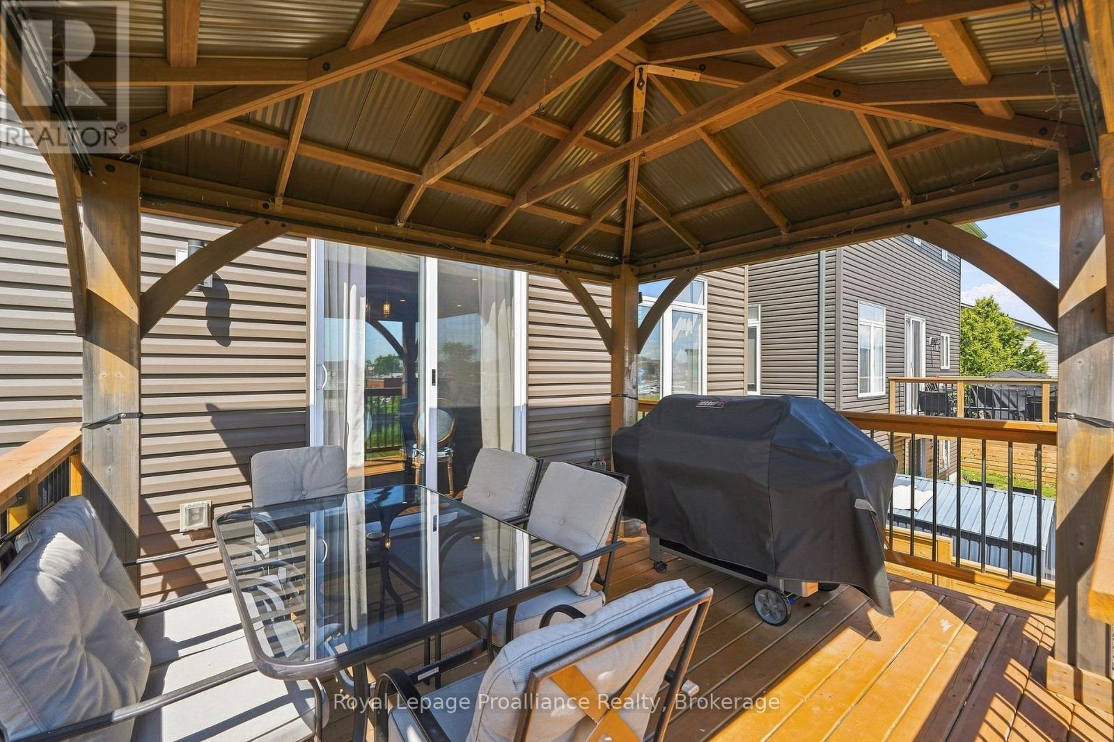 92 Northumberland Boulevard, Quinte West, Ontario  K8V 0L1 - Photo 45 - X13695442
