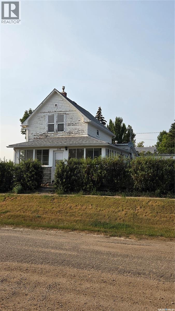 208 2nd AVENUE, Mortlach, Saskatchewan