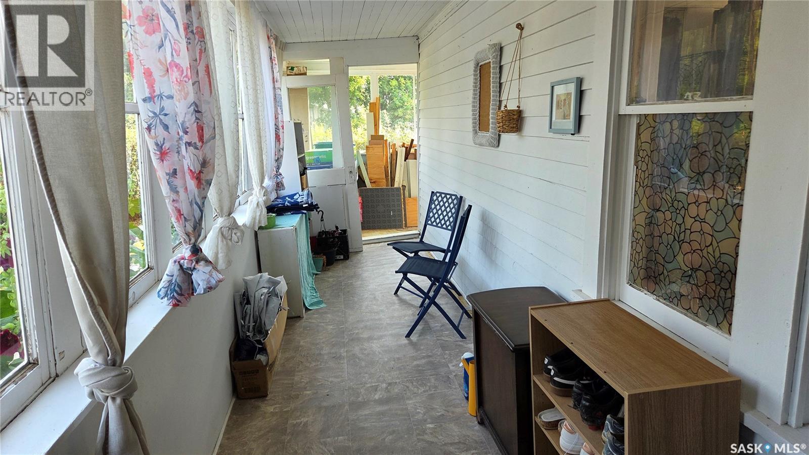 208 2nd Avenue, Mortlach, Saskatchewan  S0H 3E0 - Photo 2 - SK046109