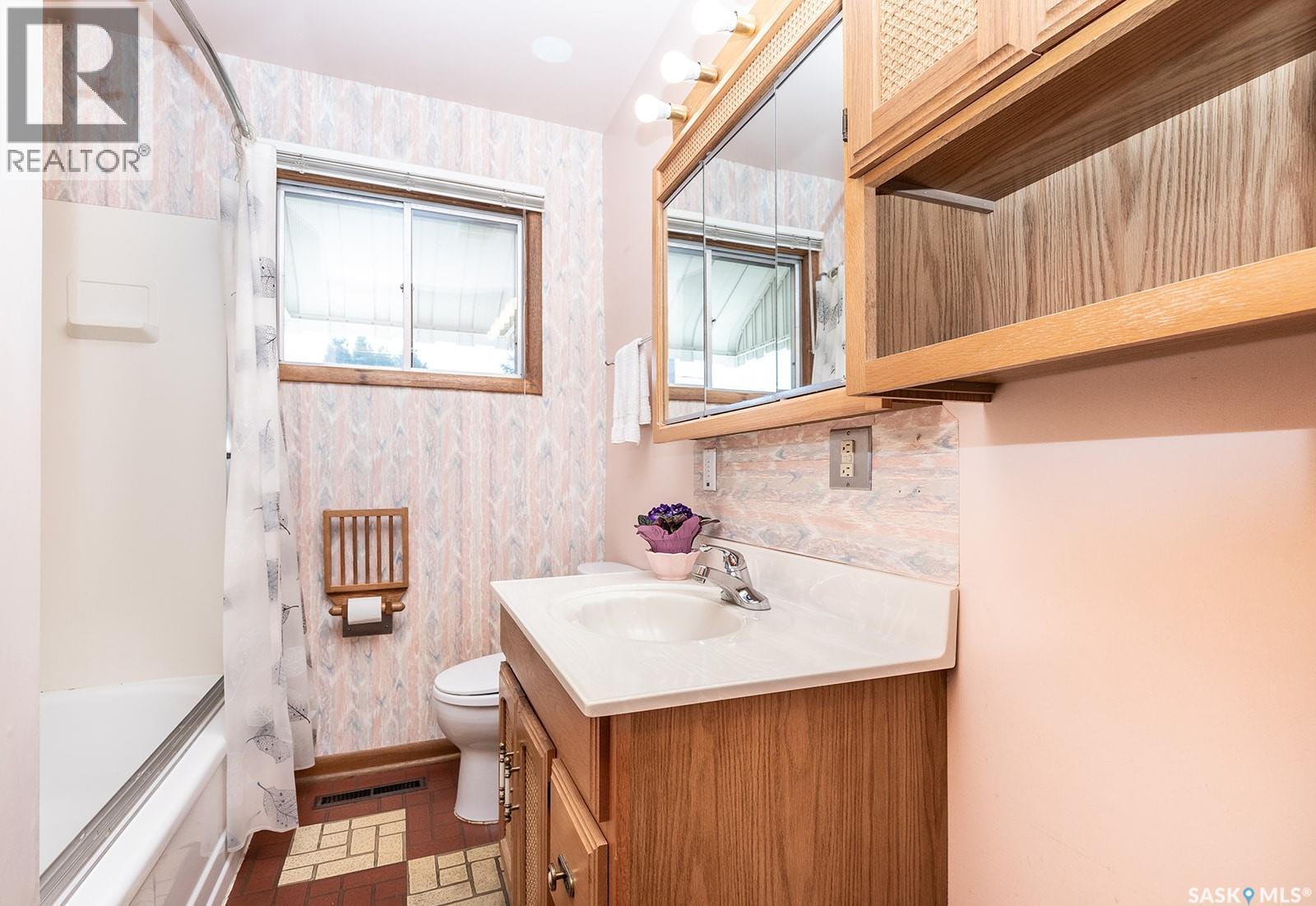 1706 Ruth Street E, Saskatoon, Saskatchewan  S7J 0L9 - Photo 17 - SK045976