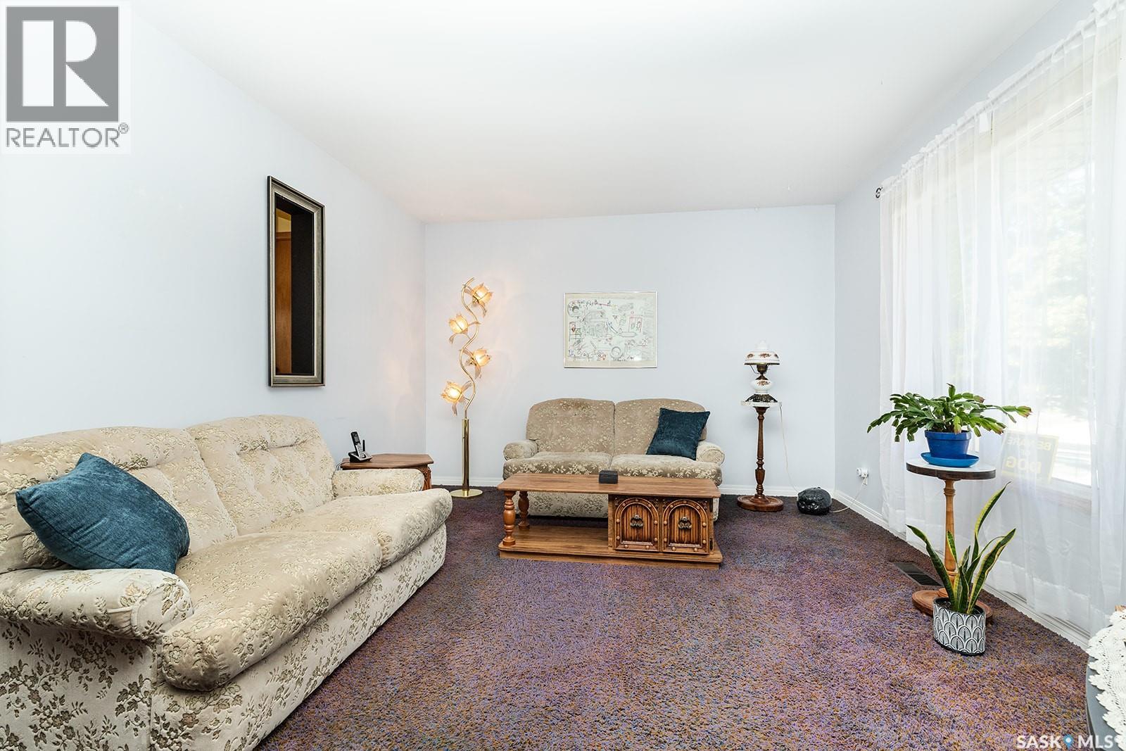 1706 Ruth Street E, Saskatoon, Saskatchewan  S7J 0L9 - Photo 4 - SK045976