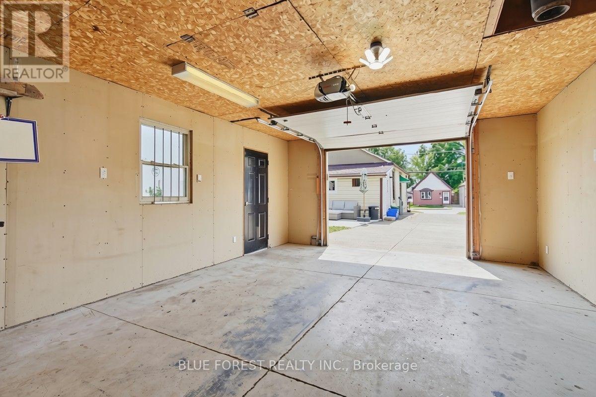 1054 Florence Street, London East, Ontario  N5W 2M8 - Photo 33 - X13695420