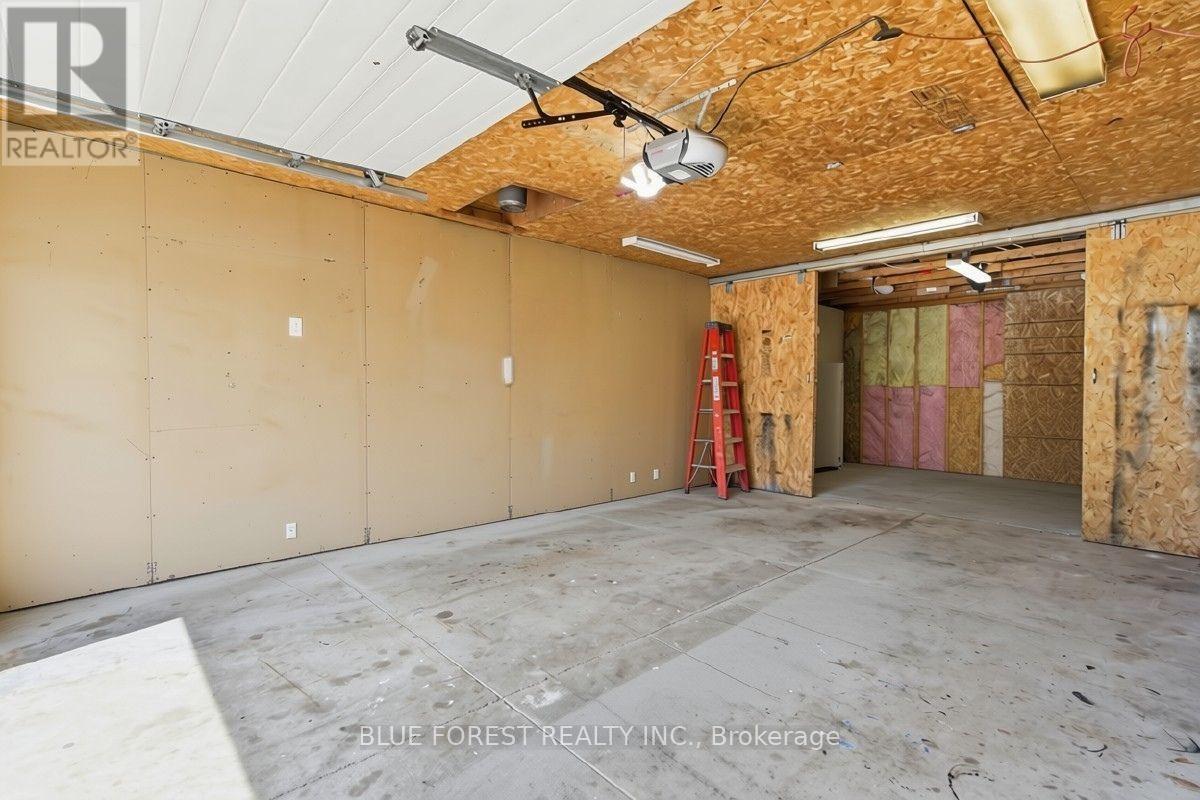 1054 Florence Street, London East, Ontario  N5W 2M8 - Photo 34 - X13695420
