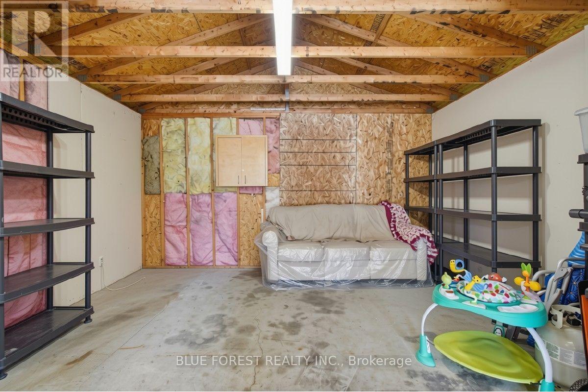 1054 Florence Street, London East, Ontario  N5W 2M8 - Photo 36 - X13695420