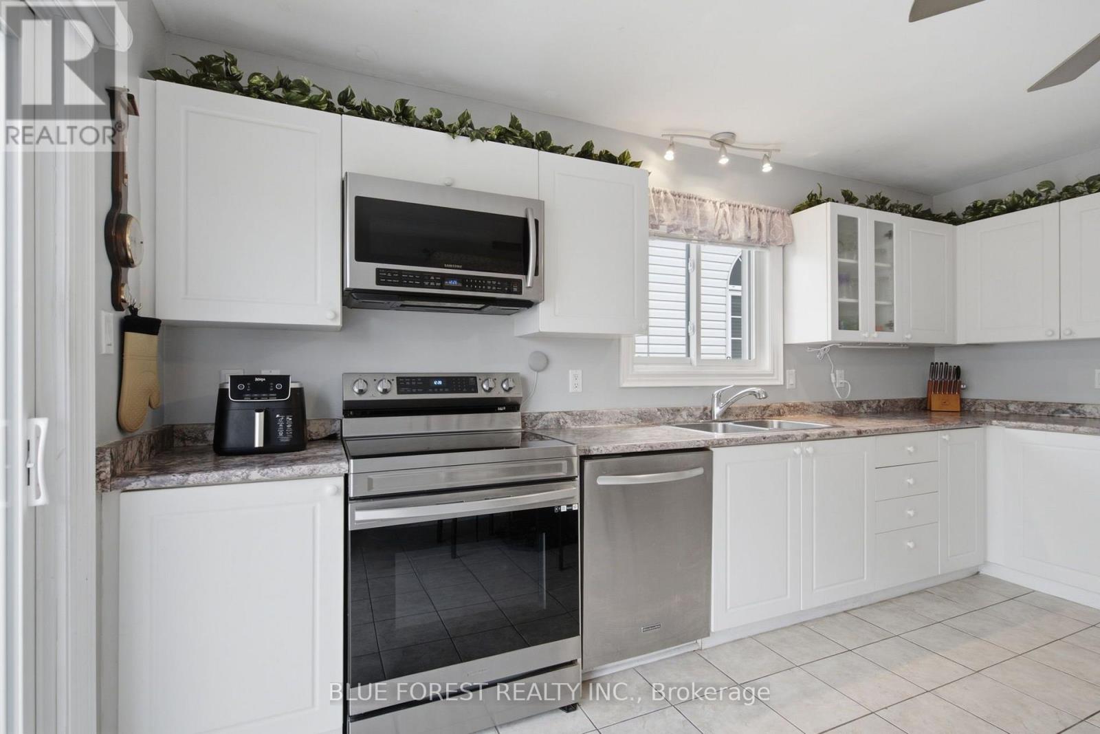 28 - 335 Lighthouse Road, London South, Ontario  N6M 1J8 - Photo 18 - X13695490