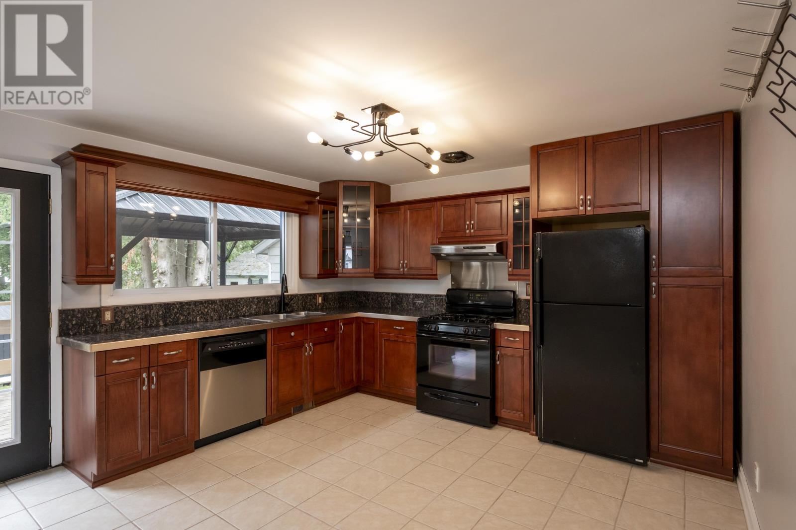 238 Angus St, Thunder Bay, Ontario  P7A 2Y4 - Photo 16 - TB2602330