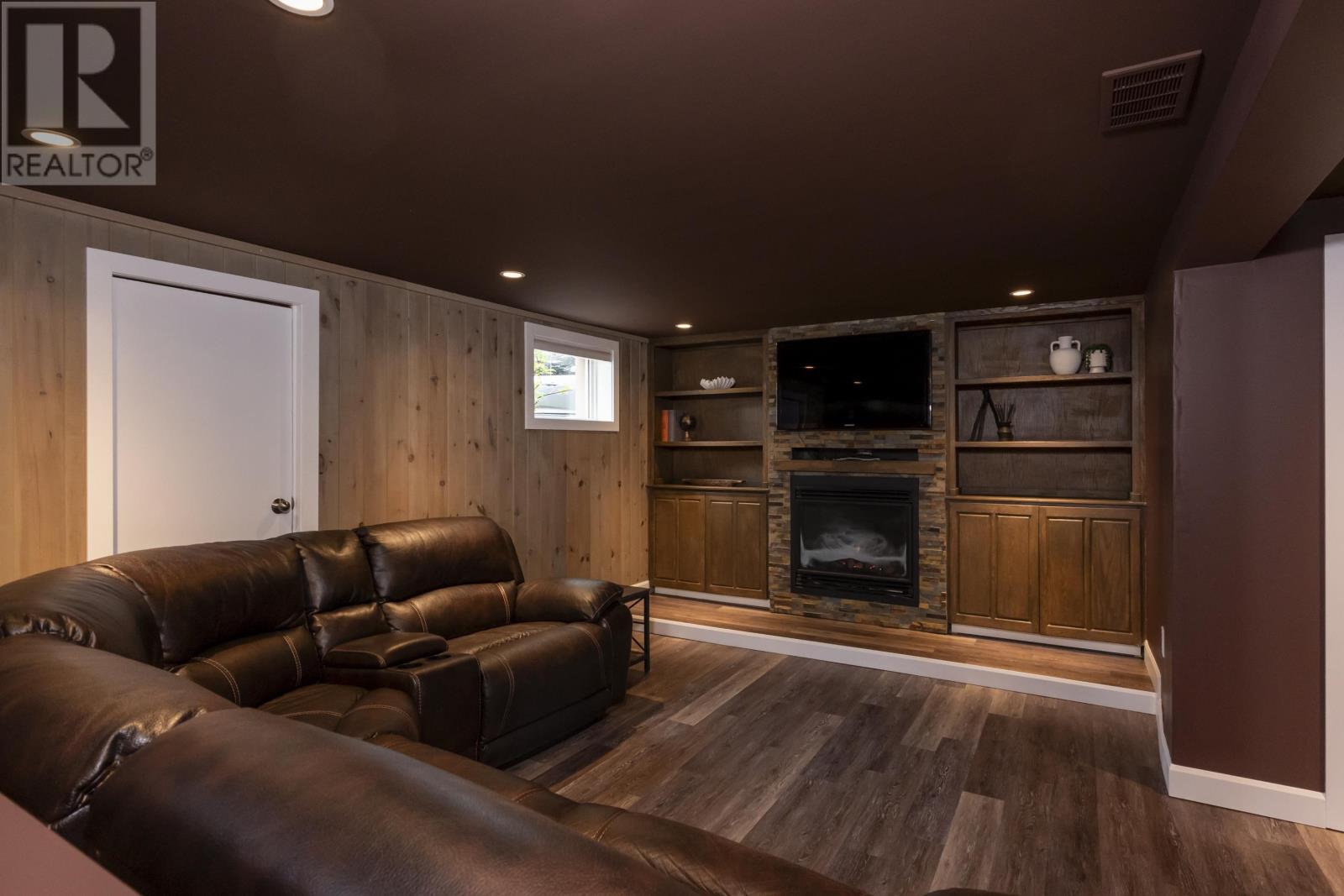 2035 Hamilton Ave, Thunder Bay, Ontario  P7E 4Y3 - Photo 36 - TB2602406