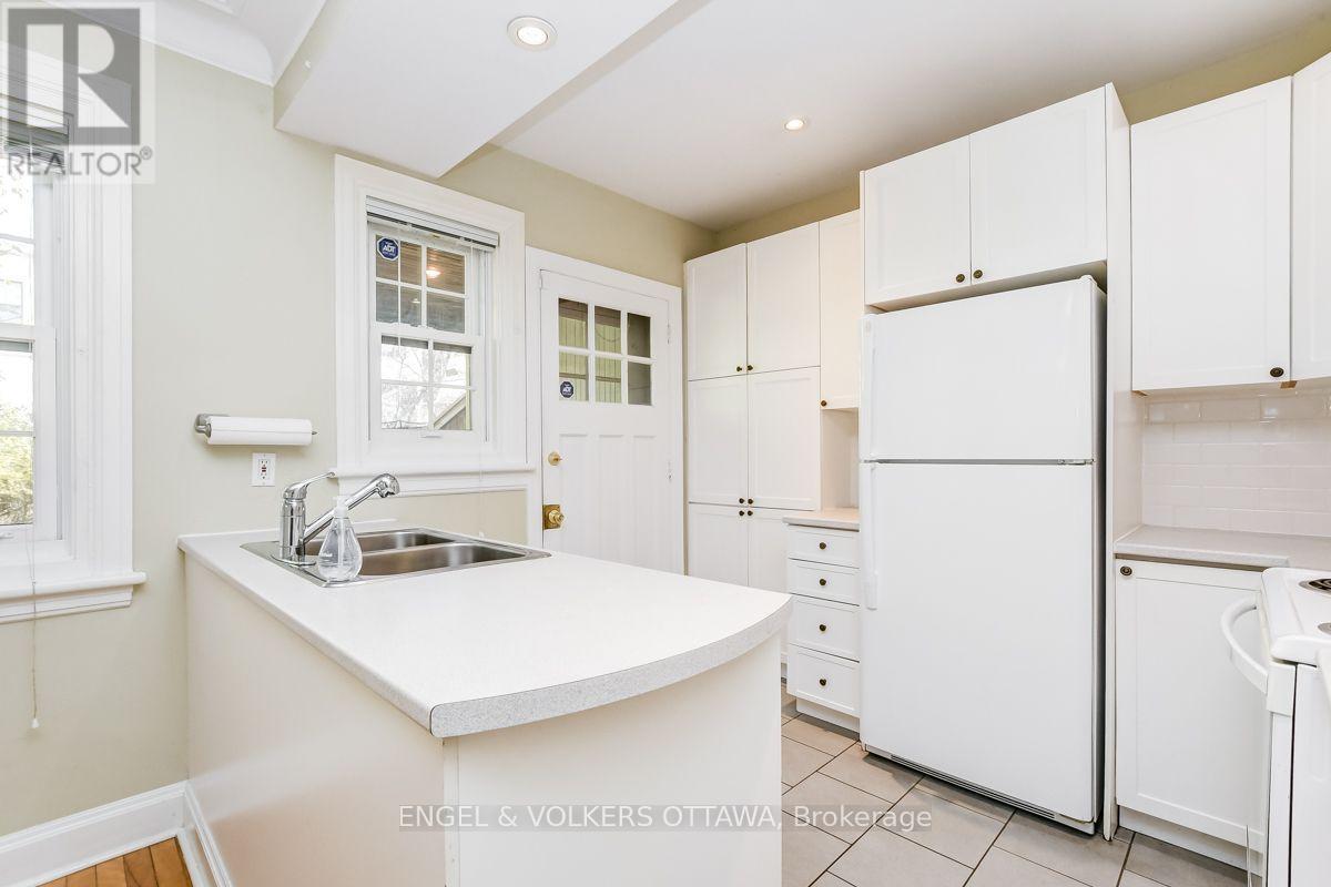 475 Golden Avenue, Ottawa, Ontario  K2A 2E4 - Photo 11 - X13695488