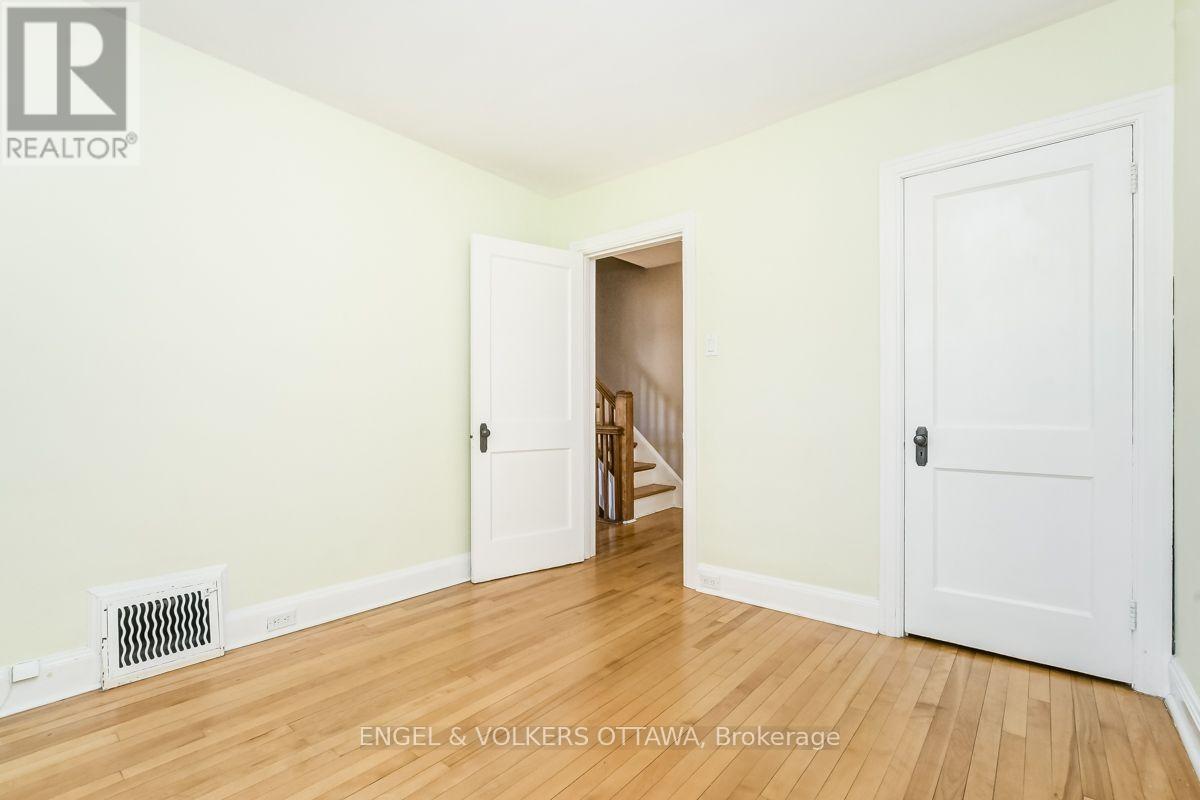 475 Golden Avenue, Ottawa, Ontario  K2A 2E4 - Photo 18 - X13695488