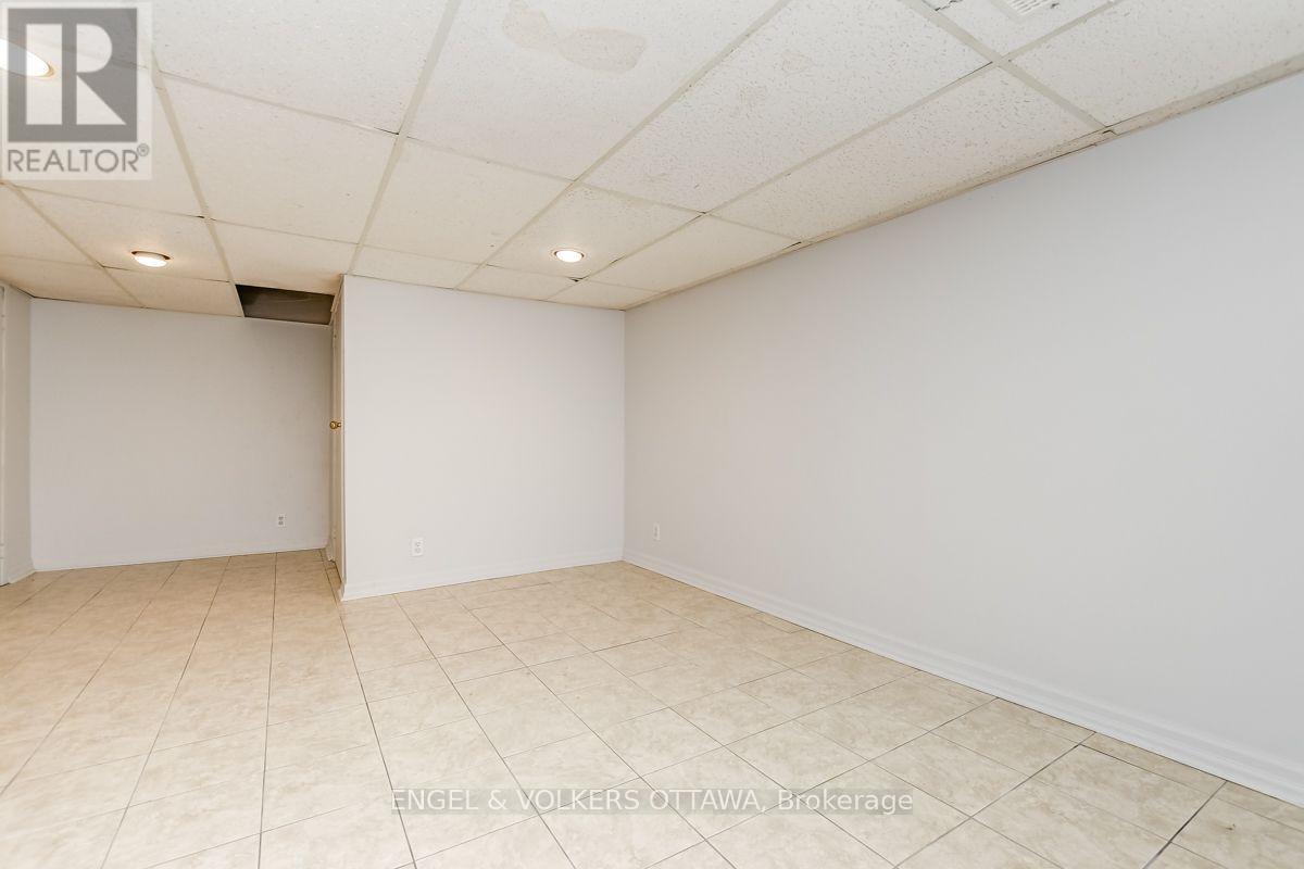 475 Golden Avenue, Ottawa, Ontario  K2A 2E4 - Photo 23 - X13695488