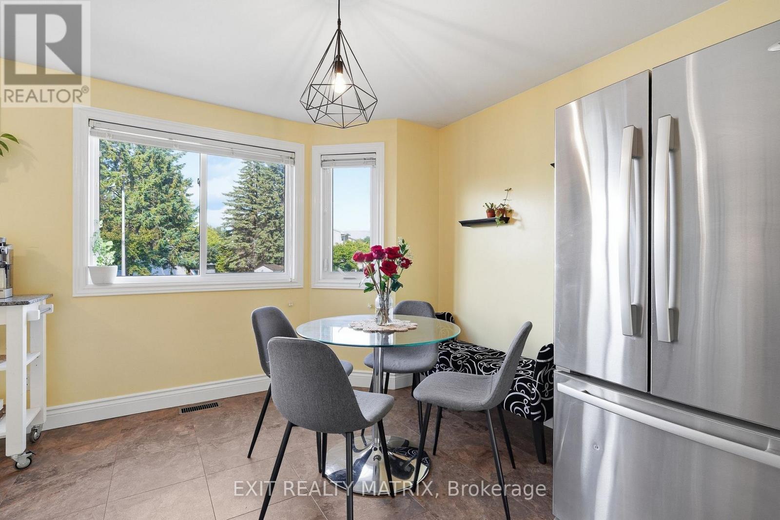 270 Fernleaf Crescent, Ottawa, Ontario  K1E 2Z4 - Photo 19 - X13695498