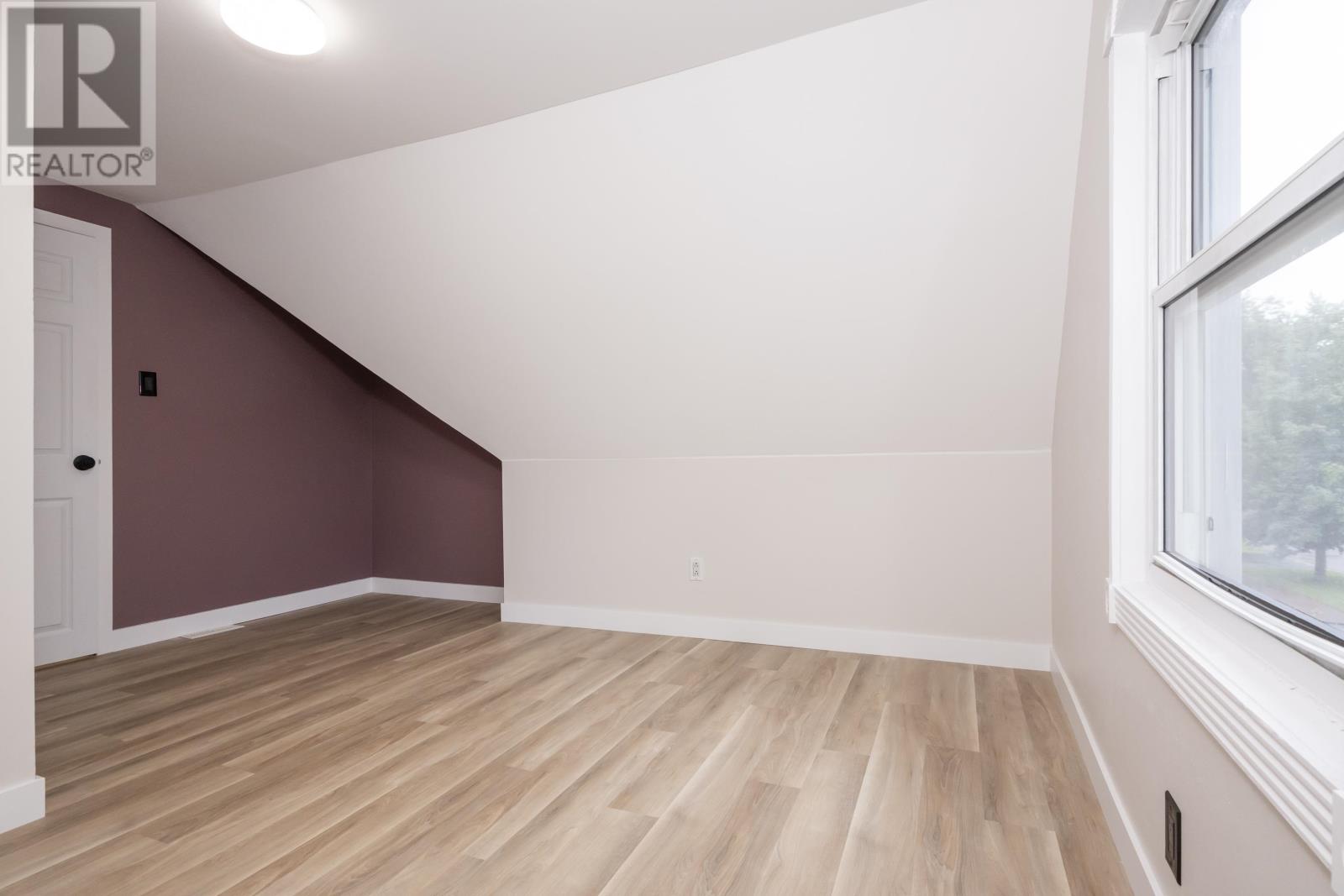 2035 Hamilton Ave, Thunder Bay, Ontario  P7E 4Y3 - Photo 25 - TB2602406