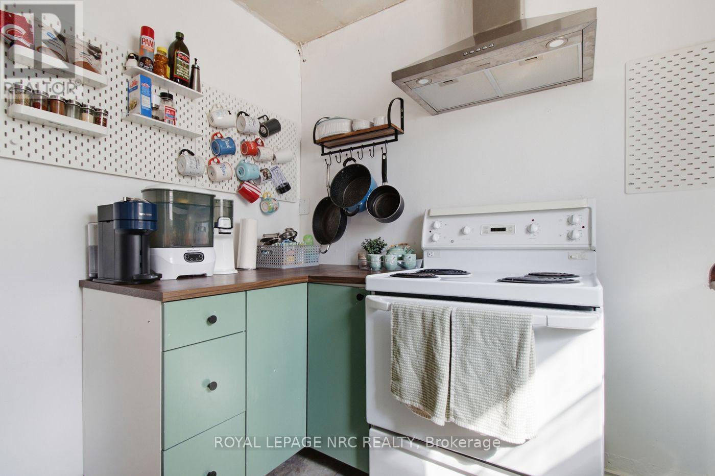 79 Carlton Street, St. Catharines (Haig), Ontario L2R 1R1 - Photo 12 - X13695402