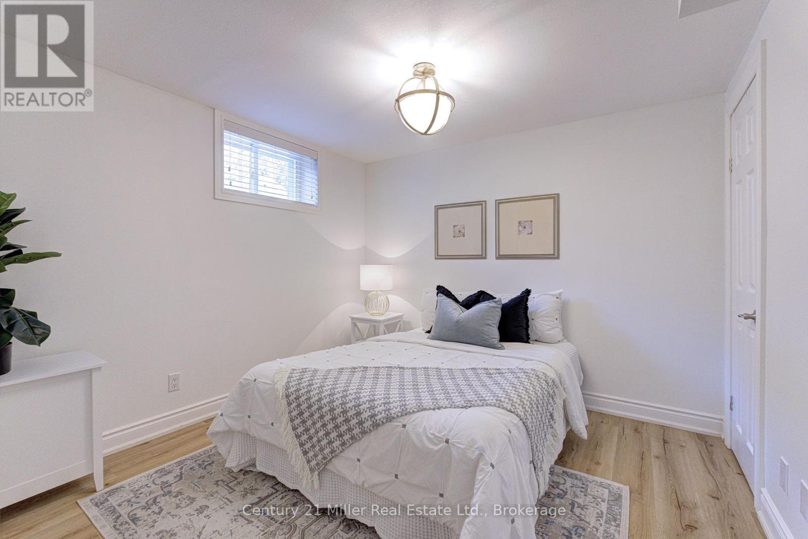 934 Danforth Avenue, Burlington, Ontario  L7T 1S8 - Photo 34 - W13695368