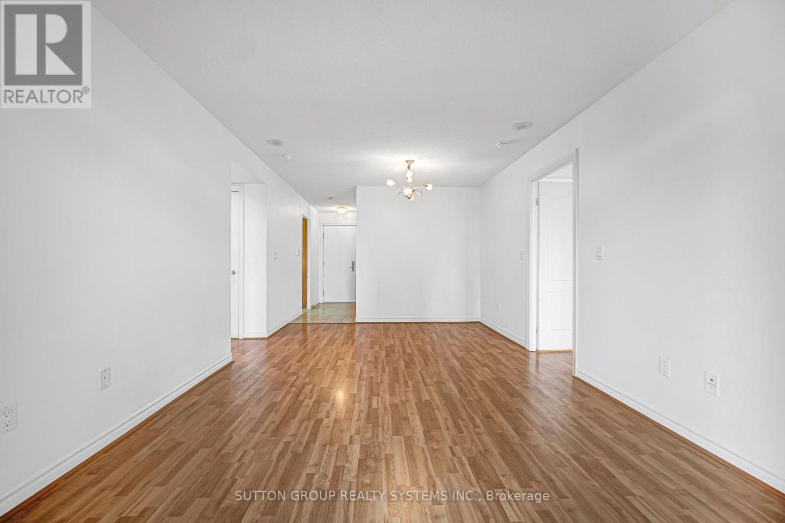 2007 - 18 Sommerset Way, Toronto, Ontario  M2N 6X5 - Photo 10 - C13695362