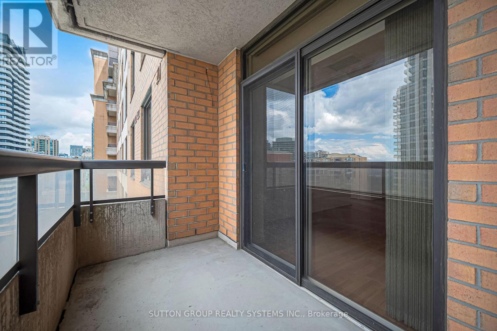 2007 - 18 Sommerset Way, Toronto, Ontario  M2N 6X5 - Photo 12 - C13695362