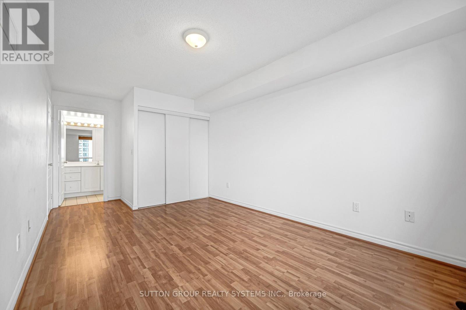 2007 - 18 Sommerset Way, Toronto, Ontario  M2N 6X5 - Photo 16 - C13695362