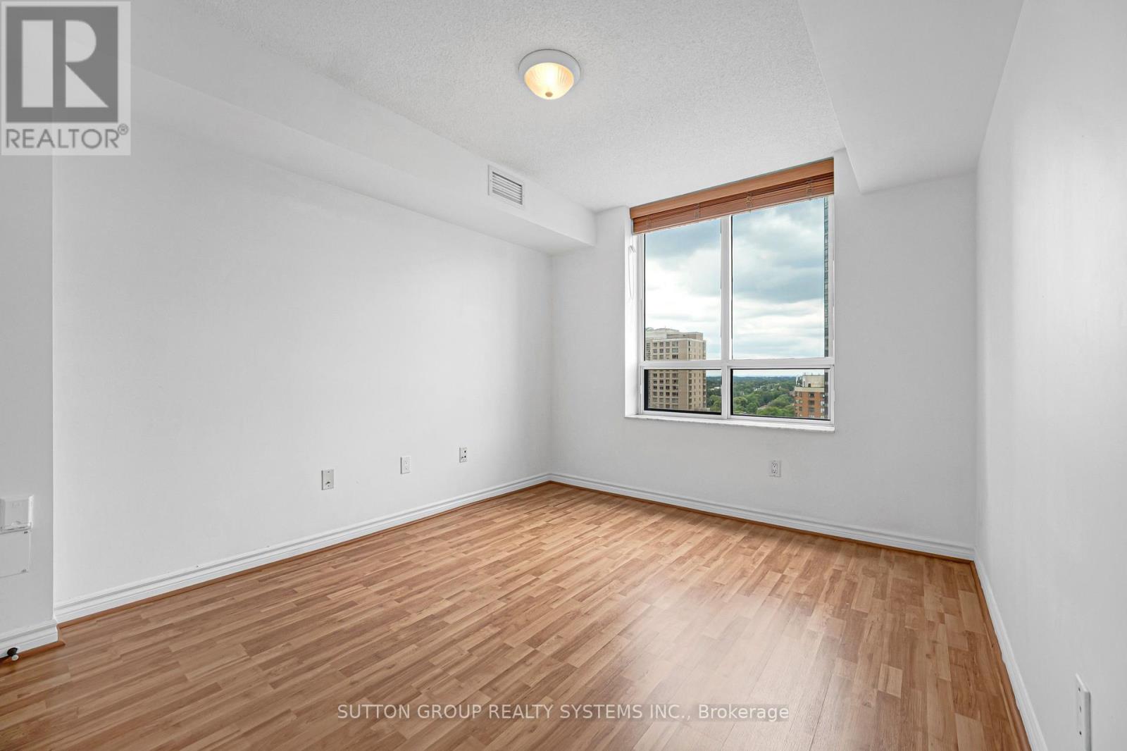 2007 - 18 Sommerset Way, Toronto, Ontario  M2N 6X5 - Photo 21 - C13695362