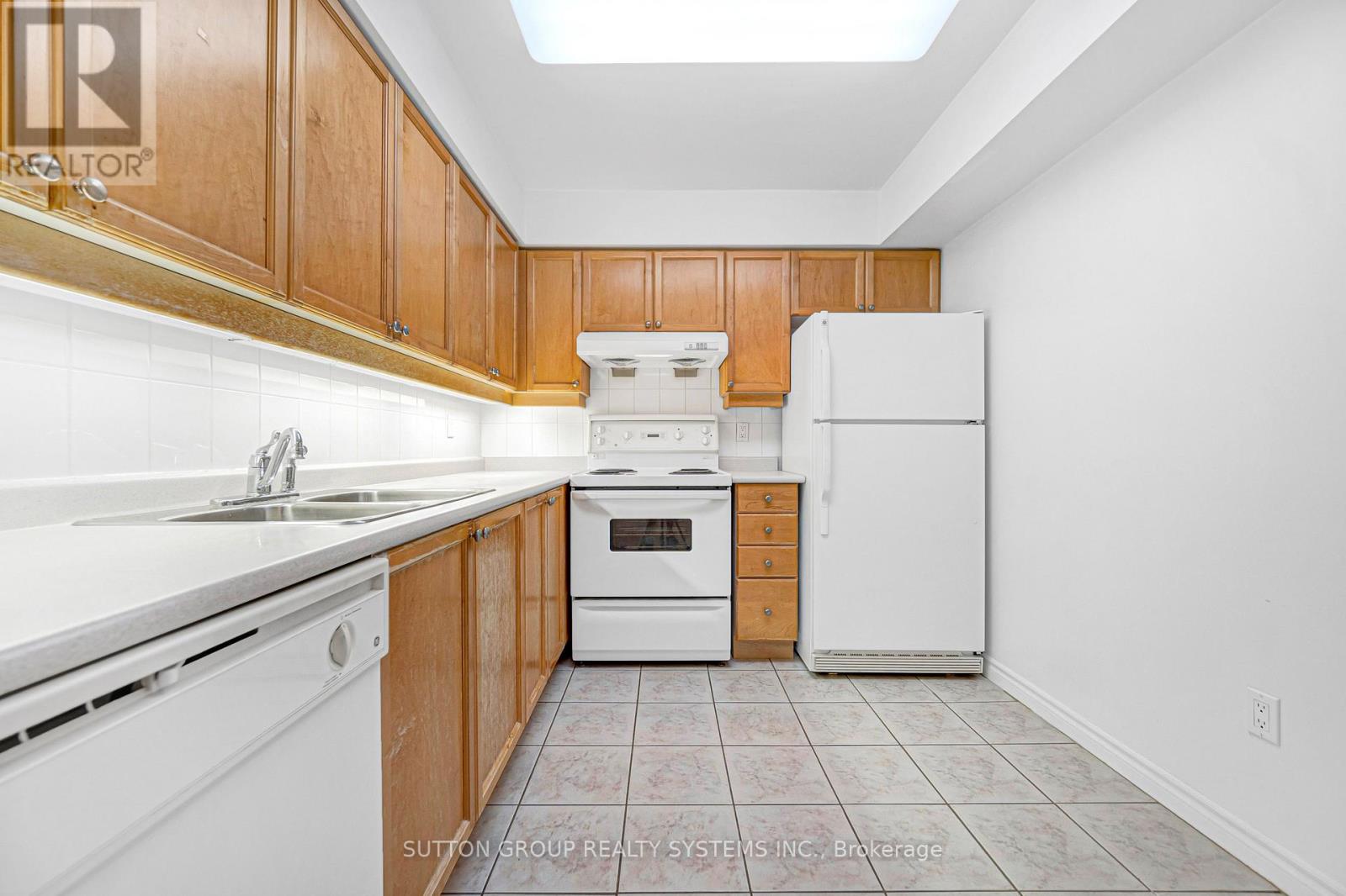 2007 - 18 Sommerset Way, Toronto, Ontario  M2N 6X5 - Photo 23 - C13695362