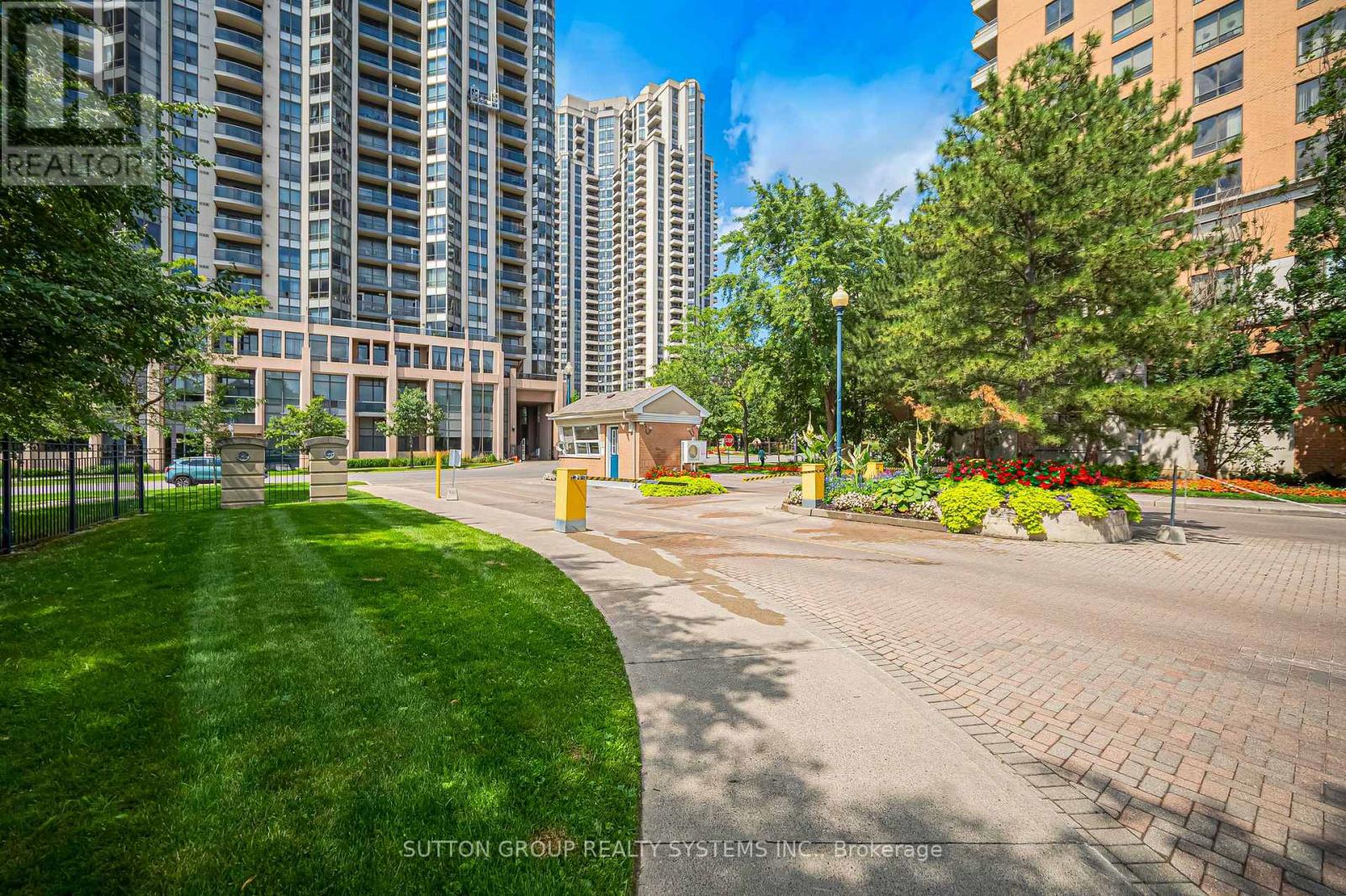 2007 - 18 Sommerset Way, Toronto, Ontario  M2N 6X5 - Photo 36 - C13695362