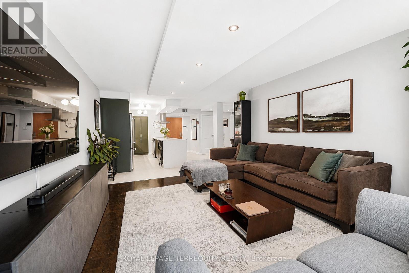 208 - 35 Church Street, Toronto, Ontario  M5E 1T3 - Photo 10 - C13695380