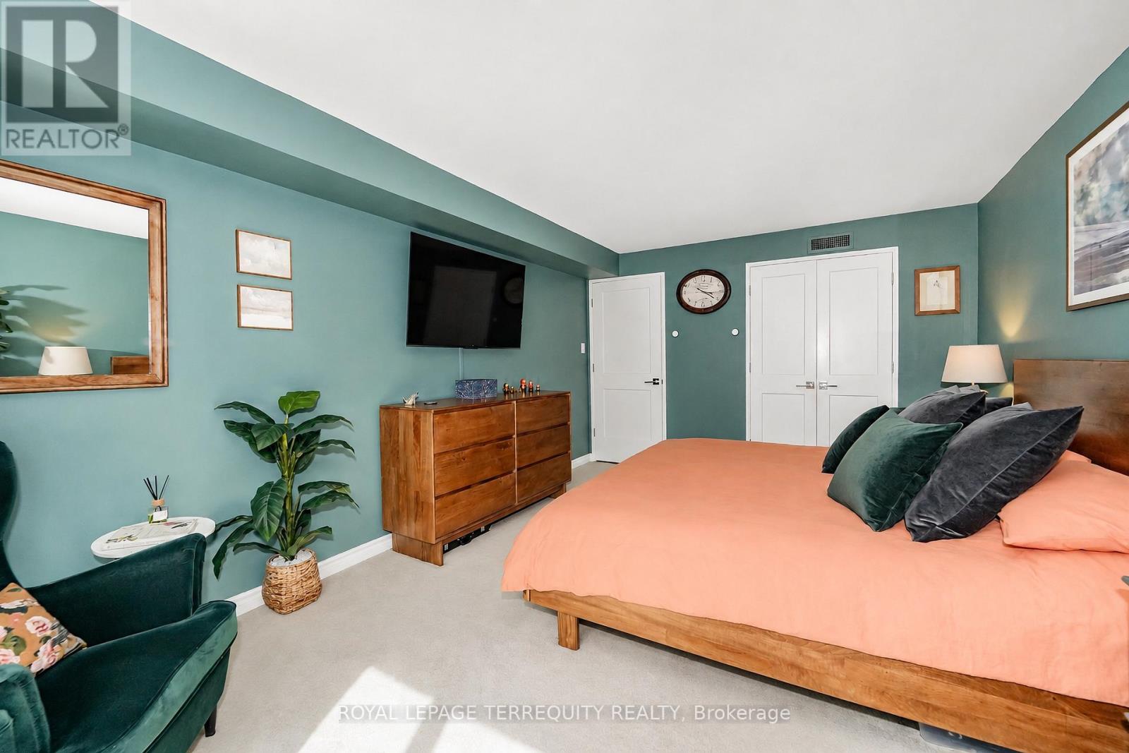208 - 35 Church Street, Toronto, Ontario  M5E 1T3 - Photo 13 - C13695380