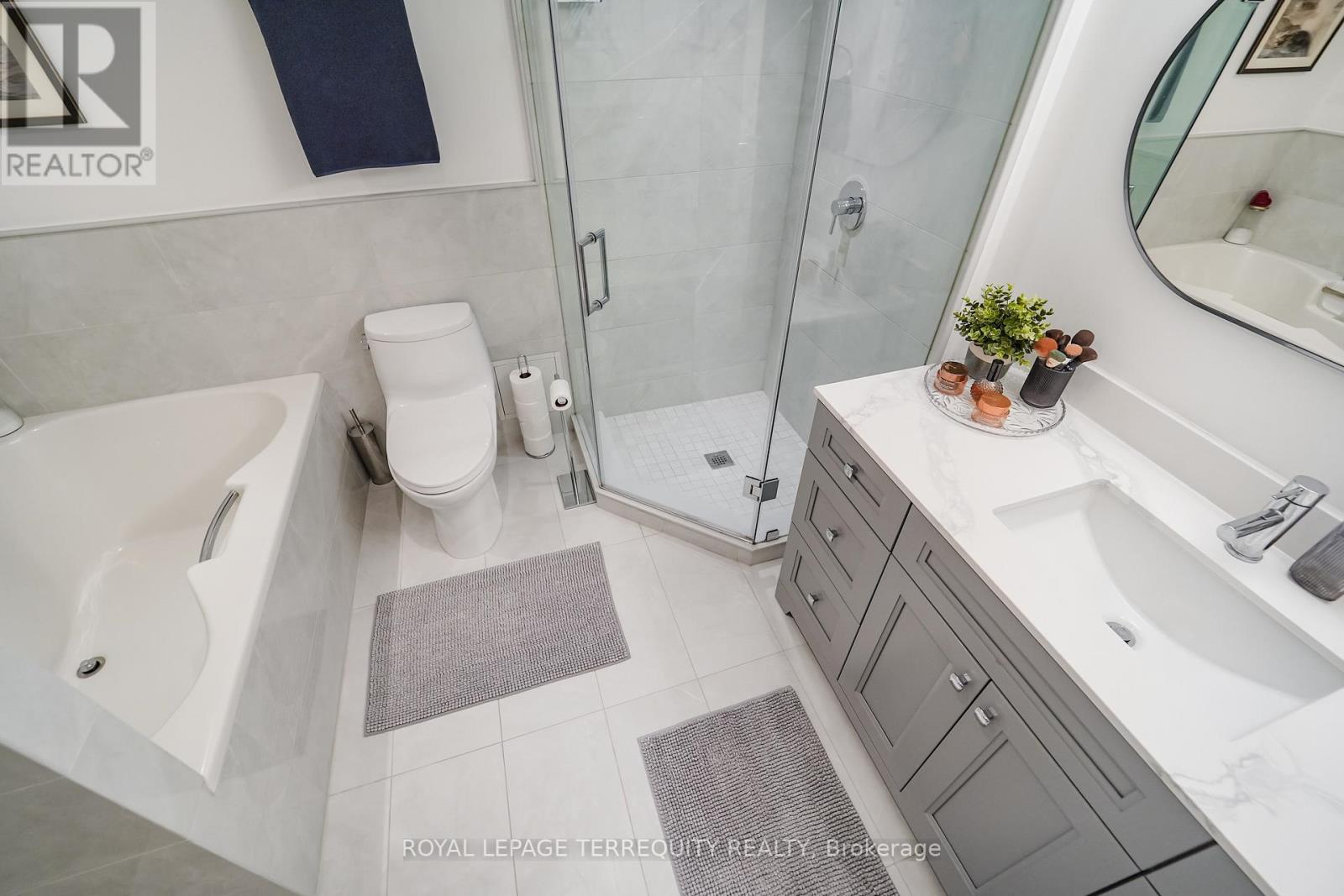 208 - 35 Church Street, Toronto, Ontario  M5E 1T3 - Photo 16 - C13695380