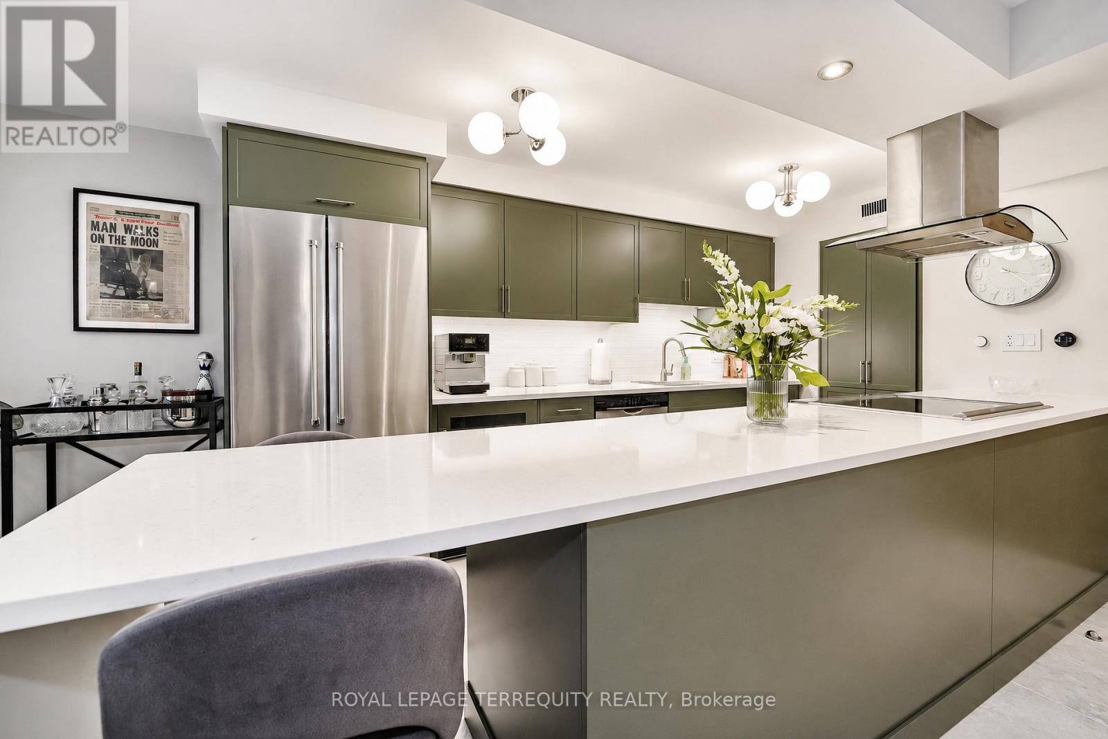 208 - 35 Church Street, Toronto, Ontario  M5E 1T3 - Photo 4 - C13695380