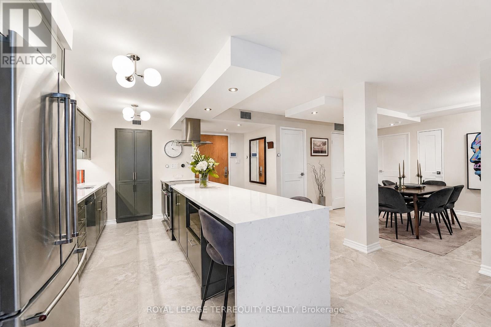 208 - 35 Church Street, Toronto, Ontario  M5E 1T3 - Photo 6 - C13695380