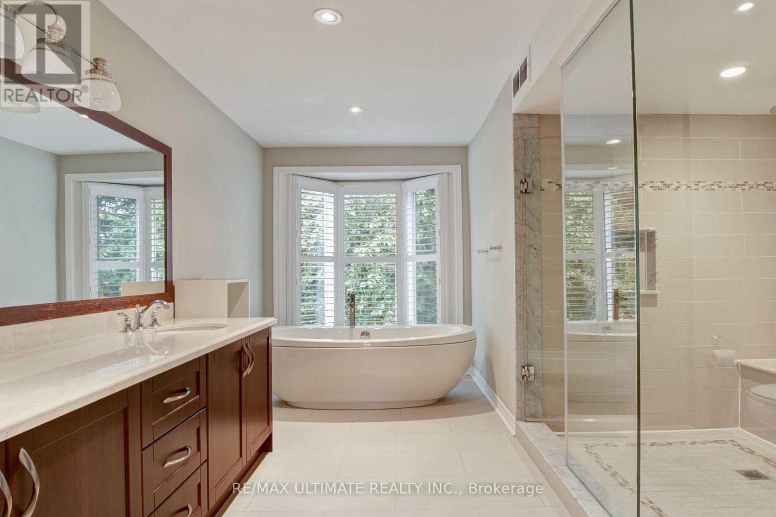 1 Versailles Court, Toronto, Ontario  M3B 2A8 - Photo 18 - C13695468