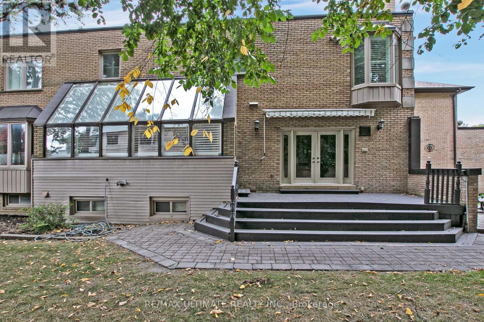 1 Versailles Court, Toronto, Ontario  M3B 2A8 - Photo 28 - C13695468