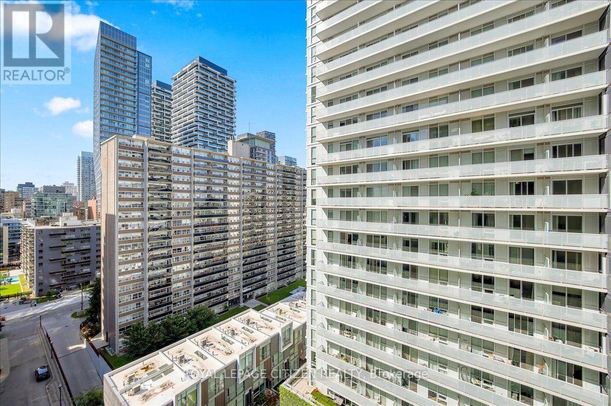 1410 - 109 Erskine Avenue, Toronto, Ontario  M4P 0G8 - Photo 29 - C13695506