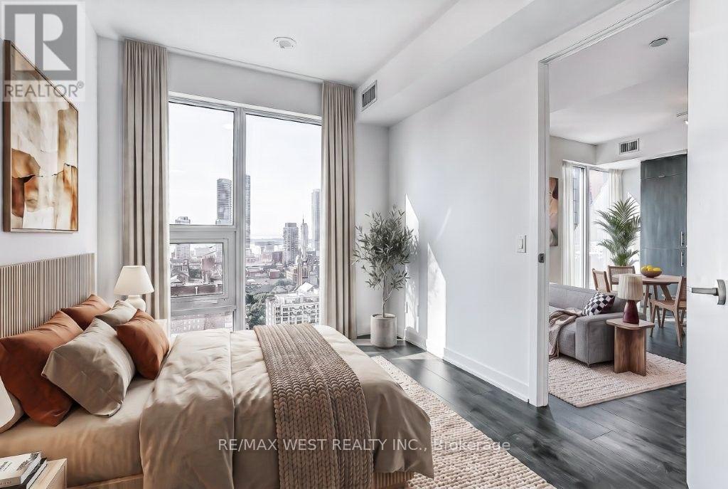 2808 - 100 Queen Street E, Toronto, Ontario  M5C 0B5 - Photo 12 - C13695510