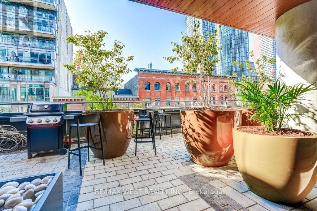 2808 - 100 QUEEN STREET E