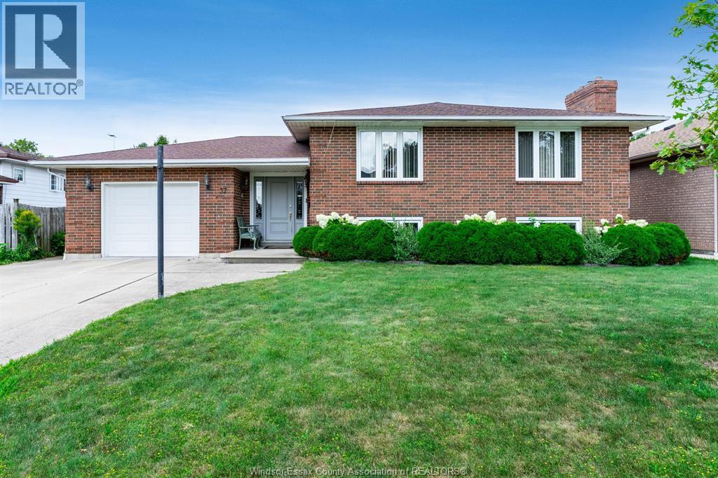 37 Elizabeth CRESCENT, Leamington, Ontario
