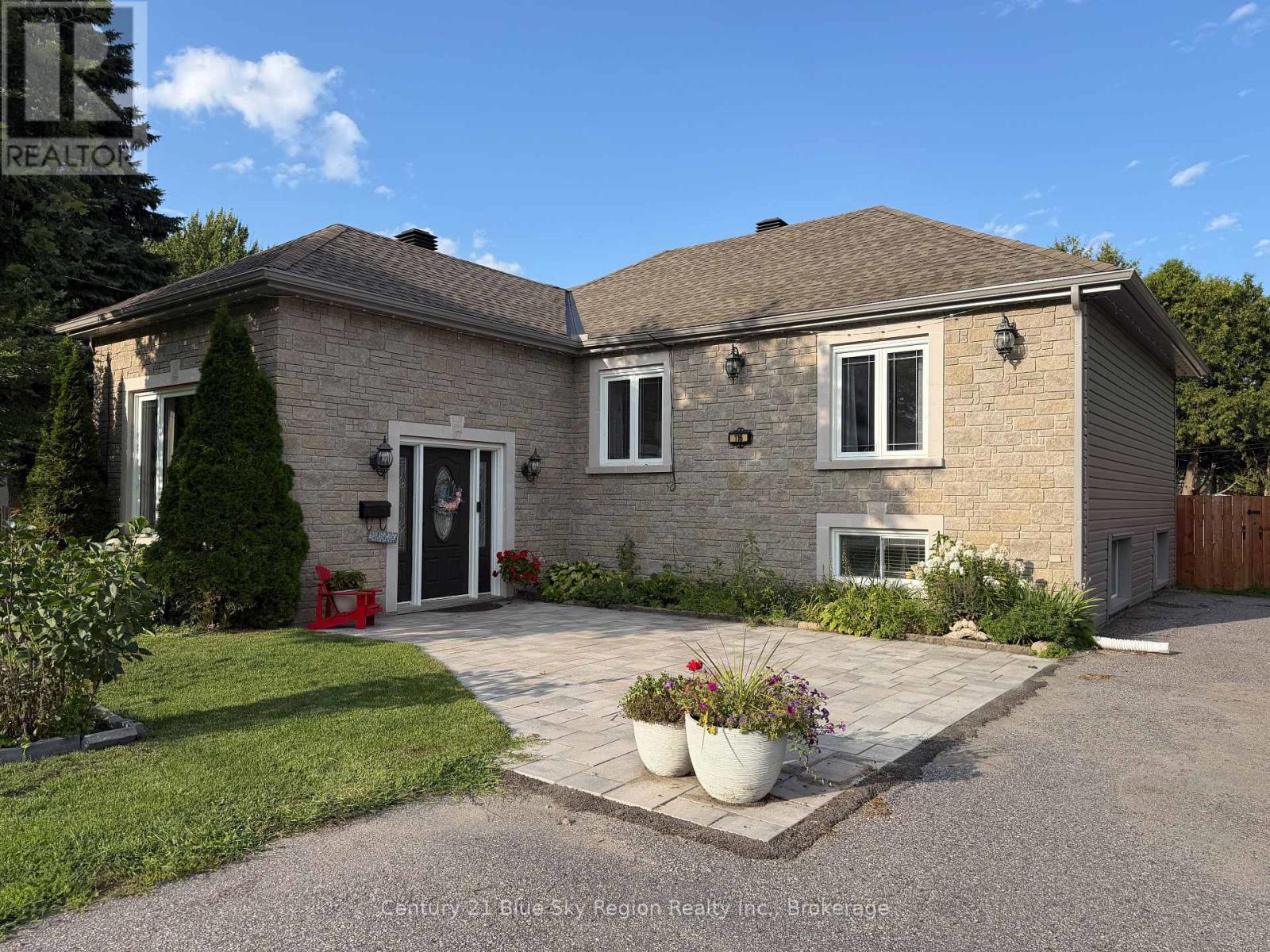 116 Campbell Avenue, North Bay, Ontario  P1A 1V9 - Photo 2 - X13695388