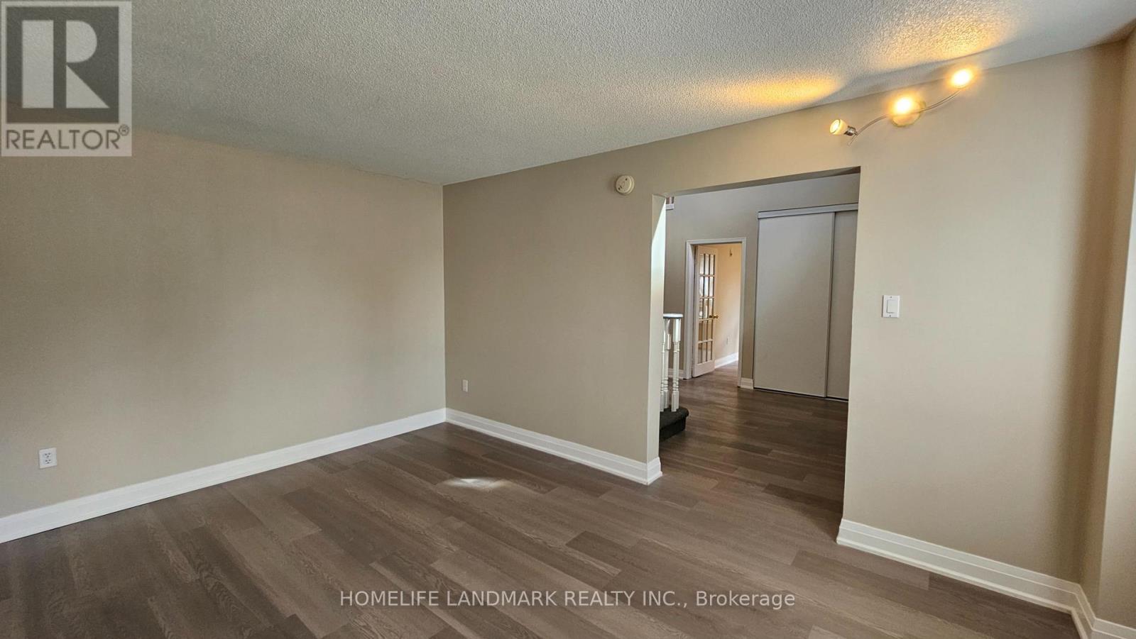 93 Yorkland Street, Richmond Hill (Devonsleigh), Ontario  L4C 9Z5 - Photo 9 - N13695364