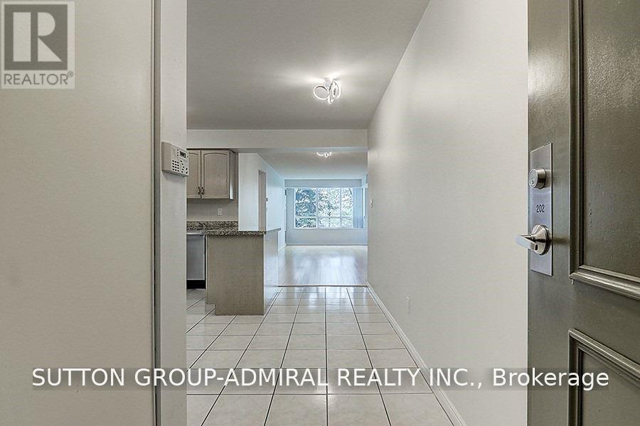 202 - 850 Steeles Avenue W, Vaughan (Lakeview Estates), Ontario  L4J 8E7 - Photo 5 - N13695406