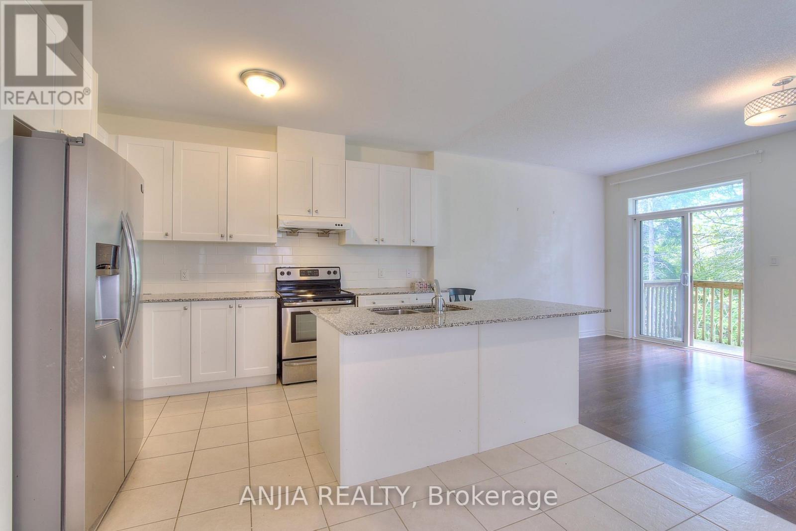 80 Radial Drive E, Aurora, Ontario  L4G 0Z8 - Photo 10 - N13695414