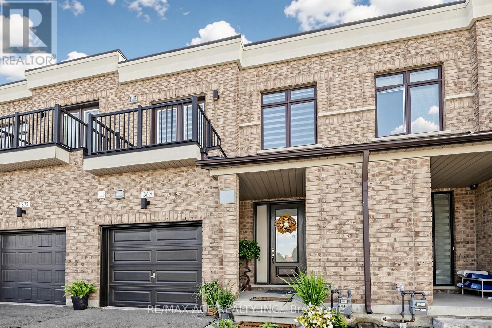 368 Elyse Court, Aurora, Ontario  L4G 2C9 - Photo 3 - N13695512